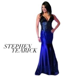 💙🖤 Stephen Yearick Gown